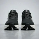 Tenis on cloud on running para hombre blanco-negro